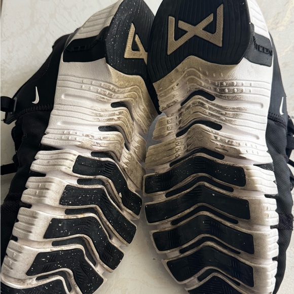 Used - Picture 4 of 4